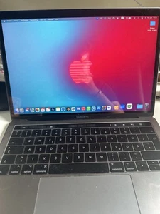 MacBook Pro 13 zoll A1706, Intel Core 7, 256 SSD, 16gb, Gut Zustand 2017 - Afbeelding 1 van 6