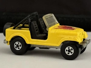 Hot Wheels 1981 Jeep CJ-7 1:64 112322DMT-C12 - Picture 1 of 7