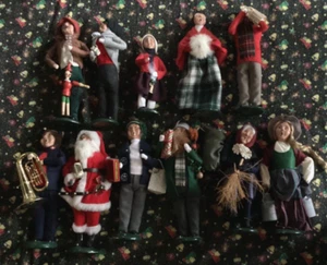 Byers Choice Lot Of 11 Christmas Carolers ~ Santa ~Old Fenana ~ Puppeteer ~ Tuba - Picture 1 of 21