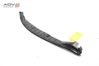 2011 - 2023 CHRYSLER 300 FRONT RIGHT FENDER TO DOOR WEATHERSTRIP SEAL COVER OEM - Image 1 of 4