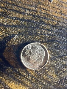 2017 D Roosevelt Dime Chip Bleeb Error - Picture 1 of 4