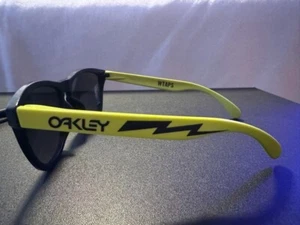 2016 SS Wtaps Oakley Frogskin Sunglasses EYEWEAR black w/RAMIDUS Case Used - Picture 1 of 7