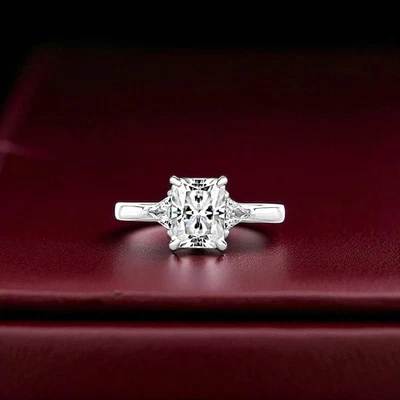 Anillo de compromiso de diamantes de platino 950 de corte radiante de 2,30 quilates cultivado en laboratorio certificado IGI Foto 1 de 4