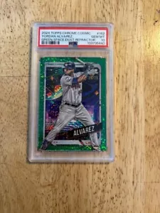 2024 Topps Cromo Cósmico Yordan Álvarez #182 Verde Espacio Polvo Ref. 26/75 PSA 10 - Imagen 1 de 2
