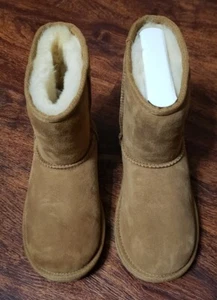 UGG Classic II Chestnut Short Boot Kids Size 13 Genuine Shearling Lined  - Picture 1 of 10