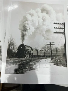 Reading Railroad Steam Engine 2102 Photo Size 10 x 8 - Picture 1 of 1