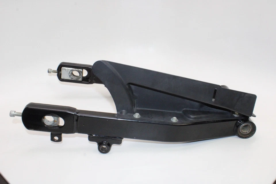 2006 HARLEY-DAVIDSON DYNA WIDE GLIDE EFI FXDWGI OEM REAR SWINGARM SUSPENSION ARM - Image 1 of 4