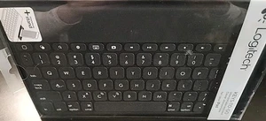 Logitech Ultra-Portable Keyboard Keys-to-Go 920-007181 Black Wireless Bluetooth - Picture 1 of 7