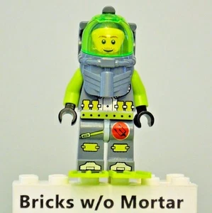 New Genuine LEGO Lance Spears with Flippers / Diver 4 Atlantis Minifig 8061 - Picture 1 of 5