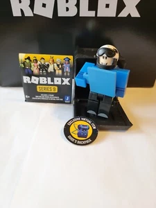Roblox Celebrity Series 9 Guide's Backpack Virtual Code Expedition Antarcitca - Picture 1 of 1