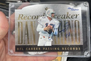 1995 Upper Deck Dan Marino Record Breaker Miami Dolphins - Picture 1 of 1