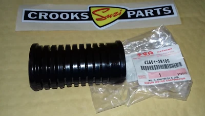 Nuevo reposapiés de goma Suzuki 43551-39100 GP100/GP125/X7/X5/GS250/SB200 genuino Foto 1 de 4