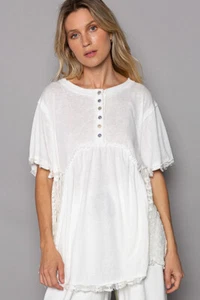 POL Clothing Henley-Top mit Häkelspitze und Halbarm in Elfenbein - Bild 1 von 5