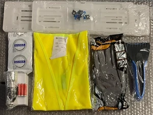 VOLVO BRAND EMERGENCY KIT - TORCH, VEST, GLOVES, ICE SCRAPER, LICENSE PLATE HOLDER - Picture 1 of 9