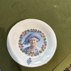 The Queen Mother 100th Birthday Small Decorative Plate - Picture 1 of 2