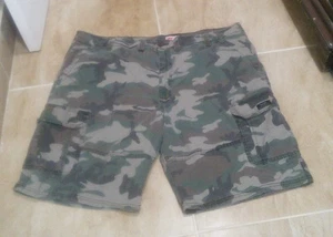 Herren Wrangler Cargo Shorts Camouflage Camouflage Grün Relaxed Fit Gr. 46 - Bild 1 von 6