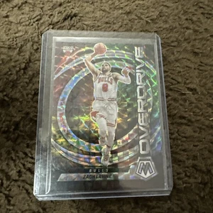 2022-23 Panini Mosaic - #22 Zach LaVine Overdrive Mosaic Prizm - Picture 1 of 2