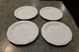 Set di 4 ~ Piatti da Pranzo Pfaltzgraff Heritage in Gres Bianco 8,25" ~ Vintage - Foto 1 di 6