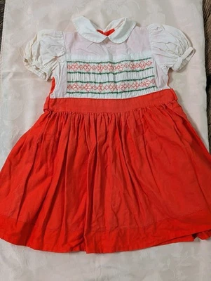 Vestido De Colección Años 70 Niñas 4-5 años Rojo Calado Manga Corta Pintuck Cuello Peter Pan Foto 1 de 4