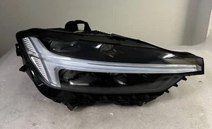VOLVO XC60 DRIVERS SIDE RIGHT LED HEADLIGHT 2022 2023 2024 XC 60 32396580 - Picture 1 of 9