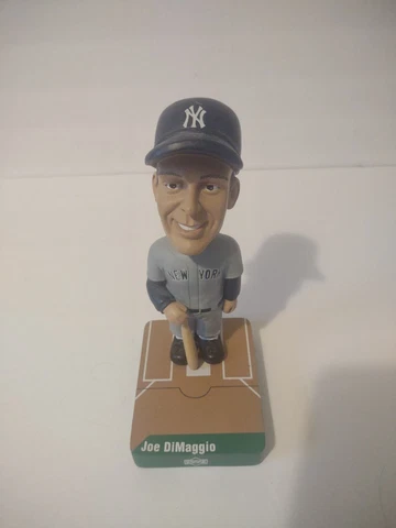 Joe DiMaggio New York Yankees Upper Deck Play Makers Bobble Head  2002 Cover