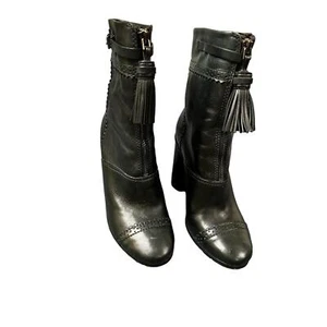Tory Burch Huxley Black Leather Bootie with Tassel 4 inch heel Size 6 - Picture 1 of 9