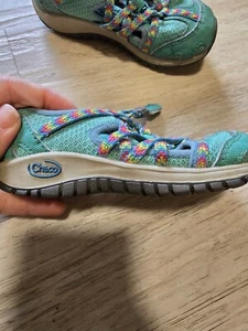 Chacos Größe 10 Kleinkind Sneaker Sandalen geschlossene Zehe - Bild 1 von 5