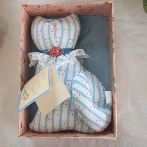 Hallmark Kensington Garden Scented Sachet Cat Kitty Feline Fragrance Vintage - Picture 1 of 4