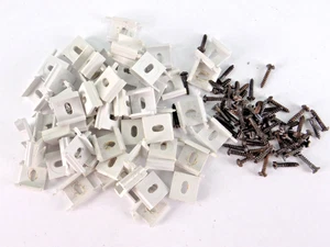 Fleischmann aus 6911, 50 St. Anschraubfüße, Schrauben f. Gleisbild-Stellwerk (B - Picture 1 of 3
