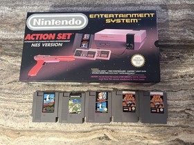 Nintendo Entertainment System NES Duck Hunt/Mario Action Set in scatola con giochi