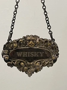 WHISKY Cabeza de León Vintage DECANTER LABEL Metal Plateado Ambiente Victoriano Foliado - Imagen 1 de 5