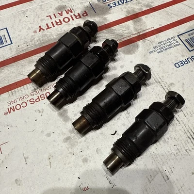 Cummins marine B3.3 engine Zexel fuel injectors (4) C71-1450 - Image 1 of 4