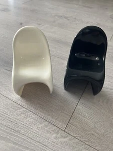 2x Panton Chair Vitra Design Museum Miniatures Collection schwarz & weiß - Bild 1 von 6