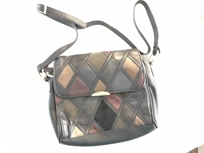 Bolsa de mão cabin creek couro e camurça. 12”x10” - Imagem 1 de 4