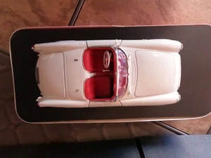1953 Chevy Corvette 50th Anniversary, Limited edition White Miro Solido 1:18 - Picture 1 of 15
