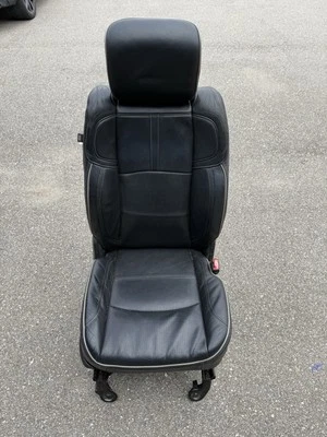 RAM 2500-3500 2019-2024 asiento de pasajero delantero limitado Foto 1 de 4