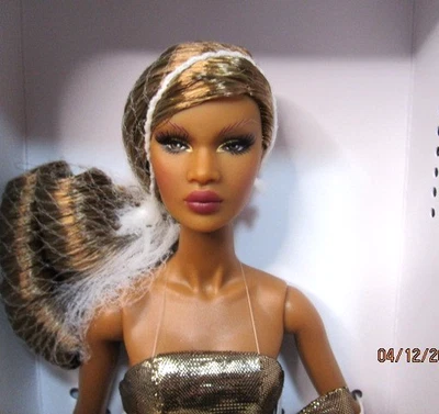 Jason Wu NuFace "Golden Glow" Nadja Rhymes NRFB - fotos de muñeca real Foto 1 de 4