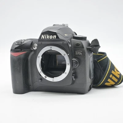 Nikon D70s DLSR Camera - Body Only - Image 1 of 4
