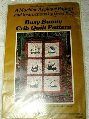 复古忙碌的兔子婴儿床被子图案成品尺寸 42"X 60"Yours Truly Inc — 第 1/2 张图片