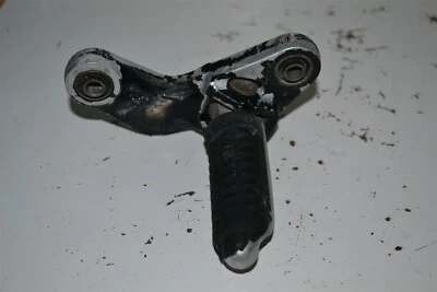 Soporte de pie de conductor para Suzuki Katana GSX 600 montaje trasero derecho 43531-19C00 88-06 Foto 1 de 4