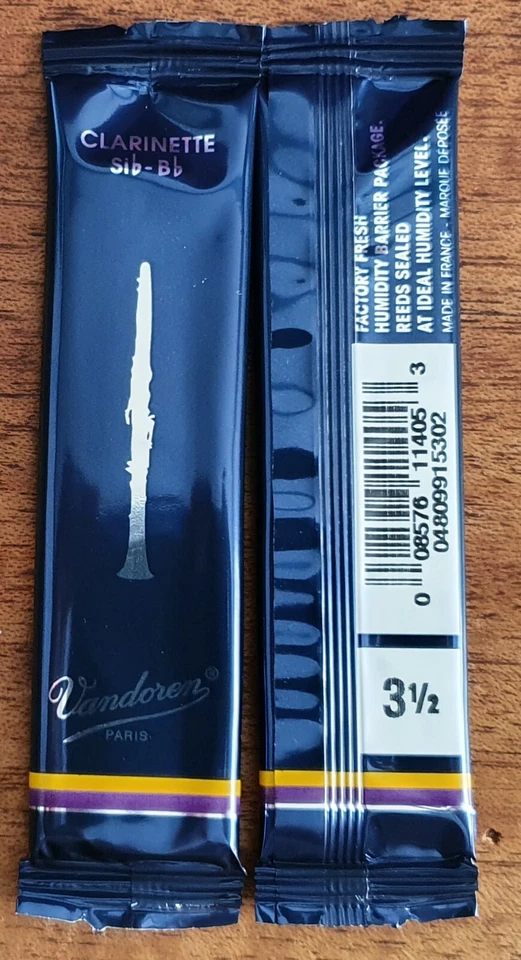 Vandoren Traditional Reed, Strength 3.5 for Bb Clarinet, Single Reed