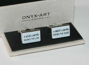 Cufflinks - GOOD LAWYER KNOWS THE LAW GREAT LAWYER KNOWS THE JUDGE / FUNNY GIFT - Picture 1 of 3