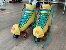 Moxi  Beach Bunny Strawberry Lemonade outdoor roller skates Women's Size 6