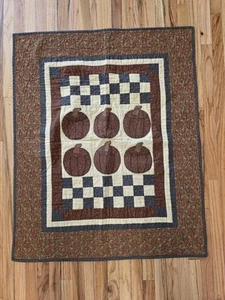 Fall Pumpkins Quilted Wall Hanging Lap Quilt Thimbleberries 2004 Club Pattern - Picture 1 of 5