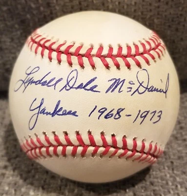 Lindy McDaniel Firmado Liga Americana Béisbol NY Yankees Nombre Completo Raro JSA Foto 1 de 4
