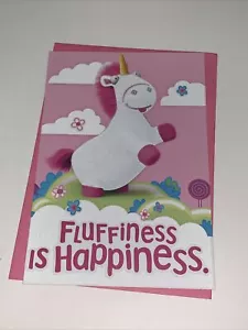 Tarjeta de feliz cumpleaños Hallmark Despicably Me Kid: Unicorn Fluffiness Is Happiness - Imagen 1 de 7