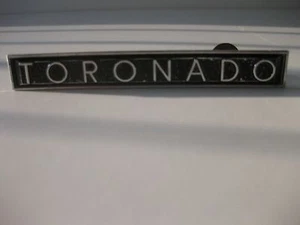 1980s 1983 1984 1985 OLDSMOBILE TORONADO EMBLEM GOOD MAYBE 1970s COOL CAR ART 2 - Picture 1 of 5