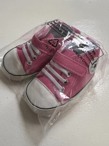 0-6M Baby Baby Pink & White Baby Shoes. Size 0 to 6 Months. (0-6M) Age Baby - Picture 1 of 9