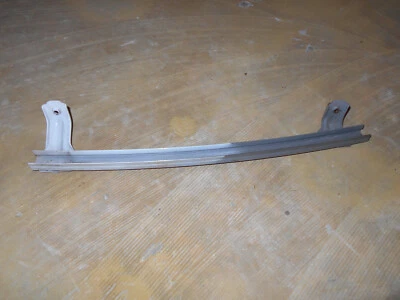 93-97 Geo Prizm LH Side Front Door Window Glass Rear Of Door Mounted Guide Track Foto 1 de 4