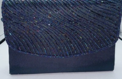 BOLSO DE MANO CON CUENTAS SASHA DE NUEVA YORK HECHO A MANO AZUL REAL  Foto 1 de 4